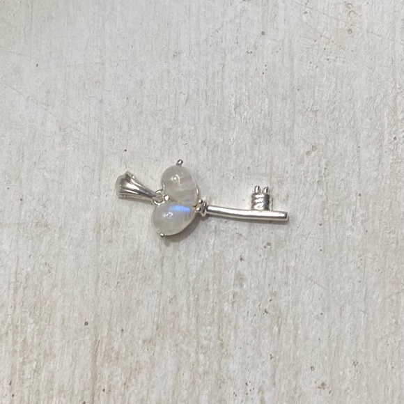 Sterling Silver Key To My Heart Rainbow Moonstone Necklace Pendant 🗝️💙 - Picture 7 of 7